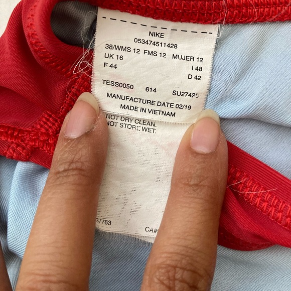 Nike Essential U-Back One-Piece - Picture 6 of 11